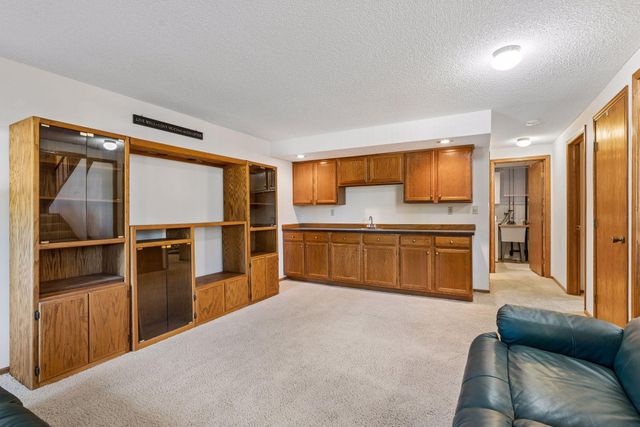 15331 39th Avenue N, Plymouth, MN 55446