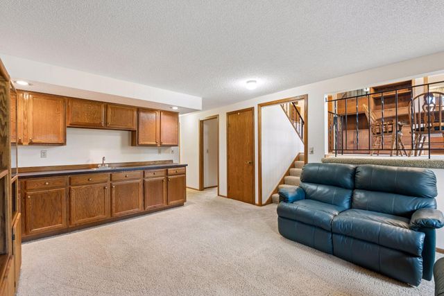 15331 39th Avenue N, Plymouth, MN 55446