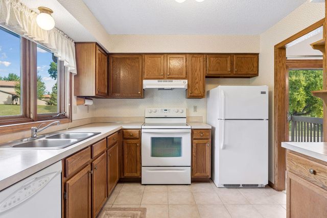15331 39th Avenue N, Plymouth, MN 55446