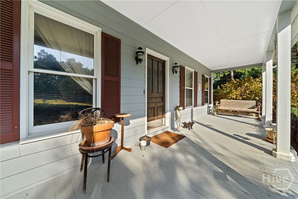 Image 12 of property listing at 5145 Kent Rock Road, Loganville, GA 30052