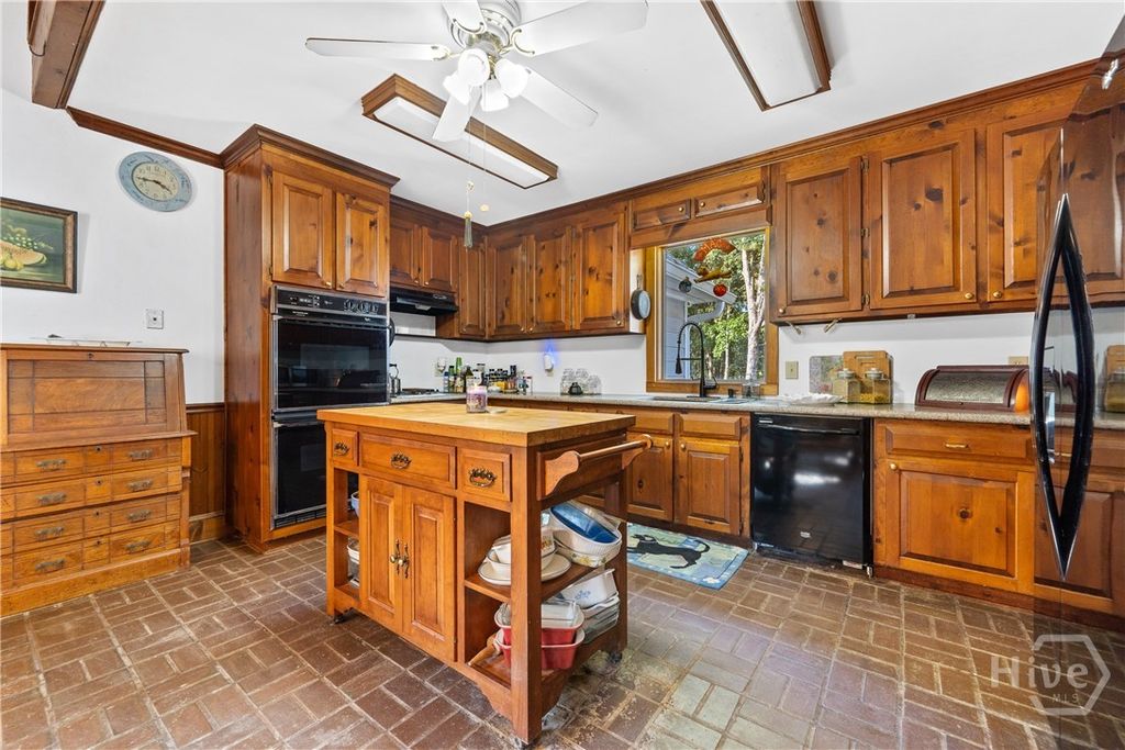 Image 31 of property listing at 5145 Kent Rock Road, Loganville, GA 30052