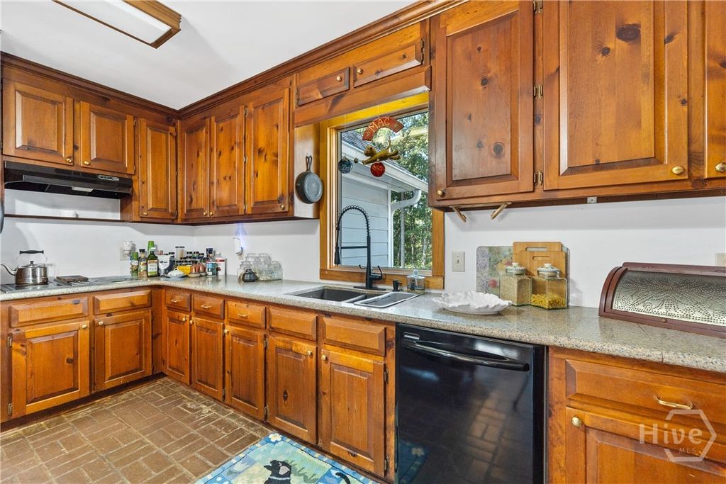 Image 36 of property listing at 5145 Kent Rock Road, Loganville, GA 30052