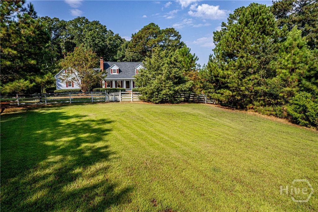 Image 4 of property listing at 5145 Kent Rock Road, Loganville, GA 30052