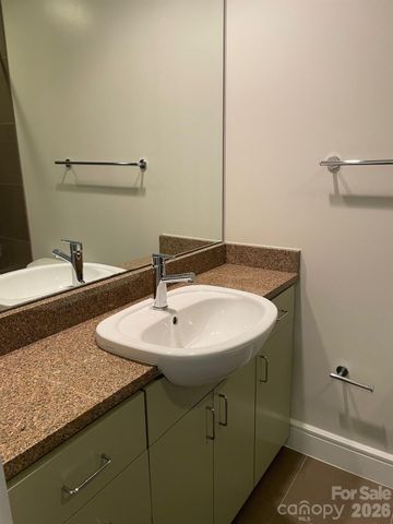 333 W Trade Street 1602, Charlotte, NC 28202
