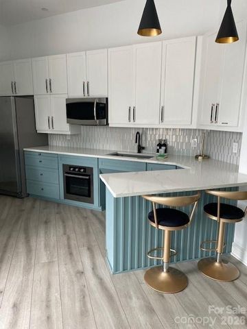 333 W Trade Street 1602, Charlotte, NC 28202