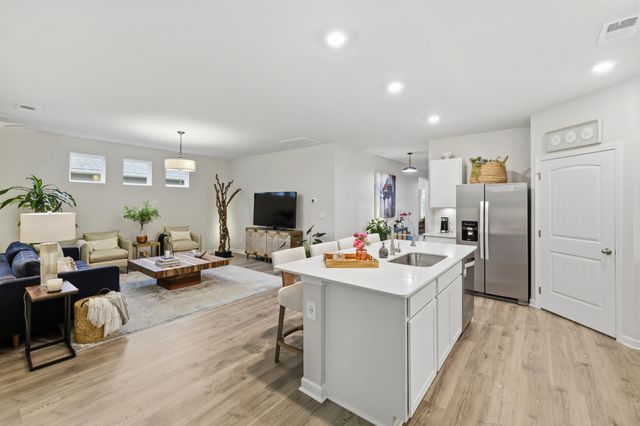 6887 Japonica Ln, White House, TN 37188