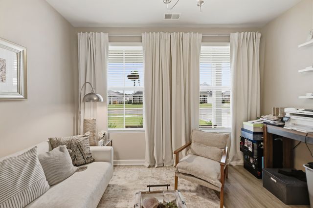 6887 Japonica Ln, White House, TN 37188