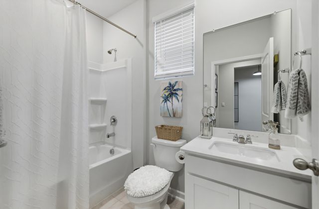 6887 Japonica Ln, White House, TN 37188