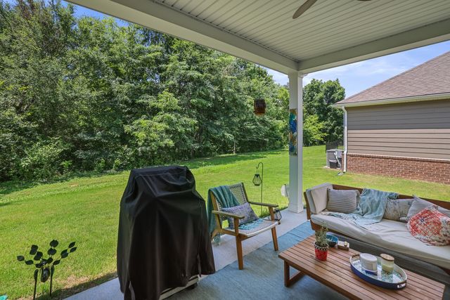 6887 Japonica Ln, White House, TN 37188