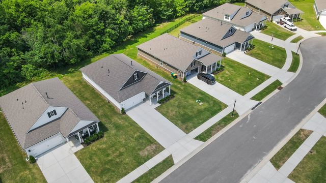6887 Japonica Ln, White House, TN 37188