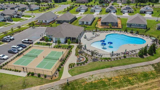 6887 Japonica Ln, White House, TN 37188