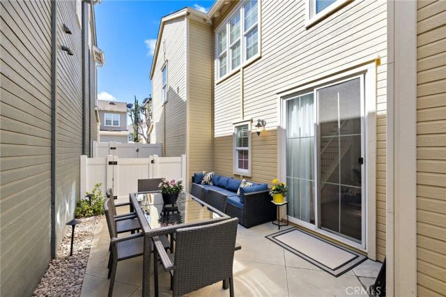 15 Honey Tree, Ladera Ranch, CA 92694