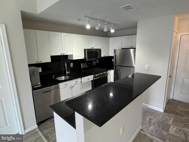 11352 ARISTOTLE DR #7-405, Fairfax, VA 22030