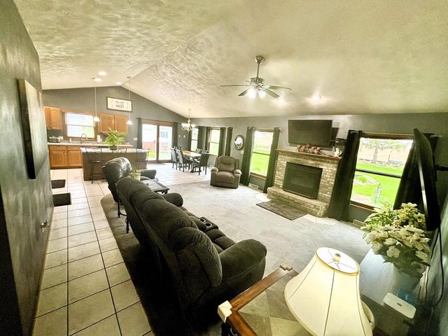 N3151 State Road 76, Hortonville, WI 54944