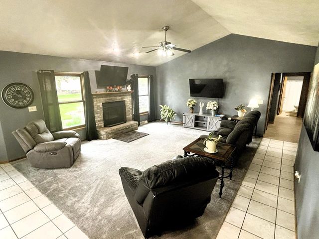 N3151 State Road 76, Hortonville, WI 54944