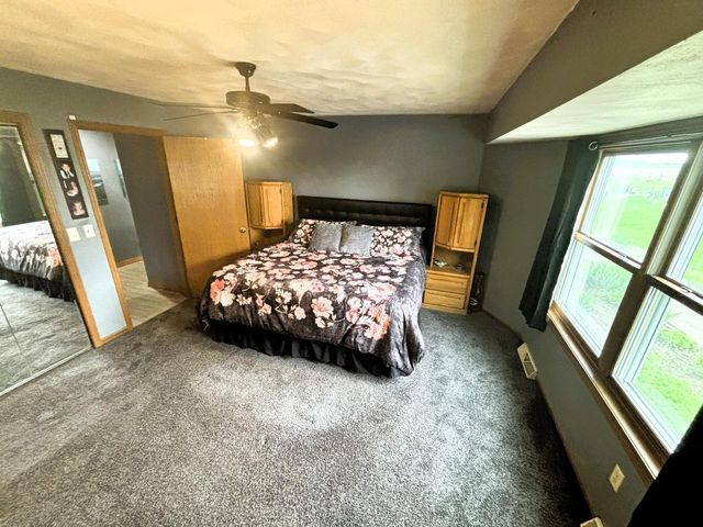 N3151 State Road 76, Hortonville, WI 54944
