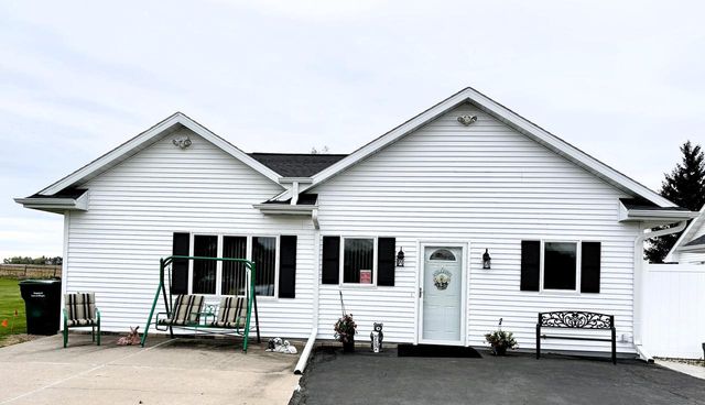 N3151 State Road 76, Hortonville, WI 54944