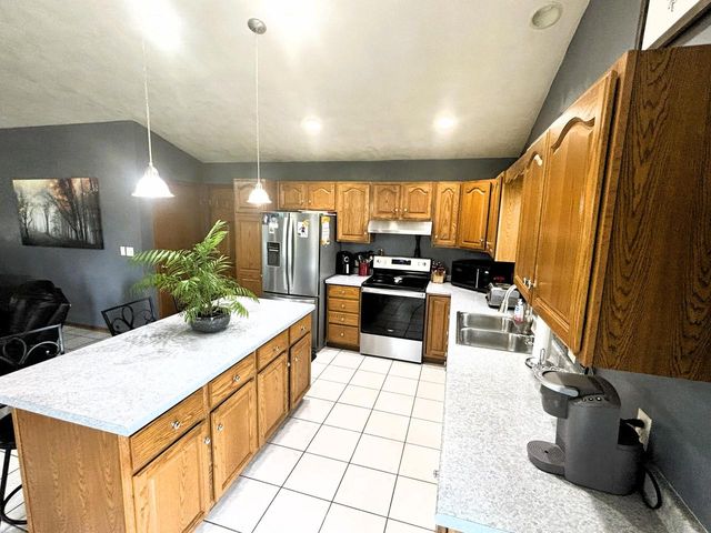 N3151 State Road 76, Hortonville, WI 54944