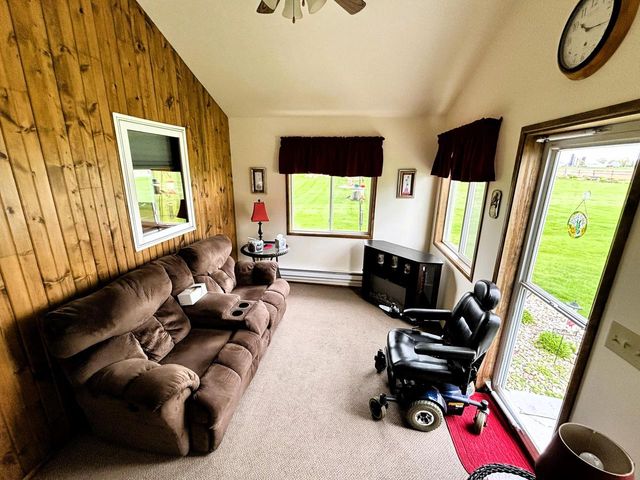 N3151 State Road 76, Hortonville, WI 54944