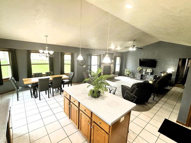 N3151 State Road 76, Hortonville, WI 54944