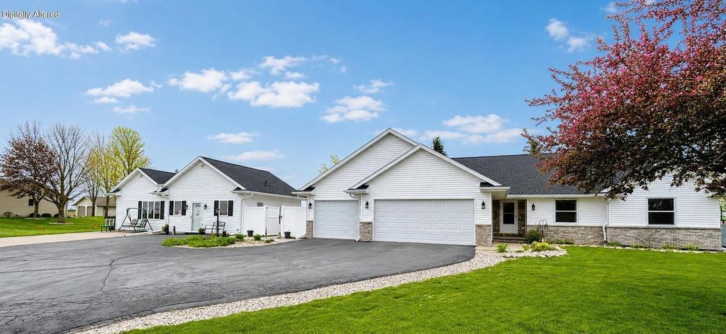 N3151 State Road 76, Hortonville, WI 54944