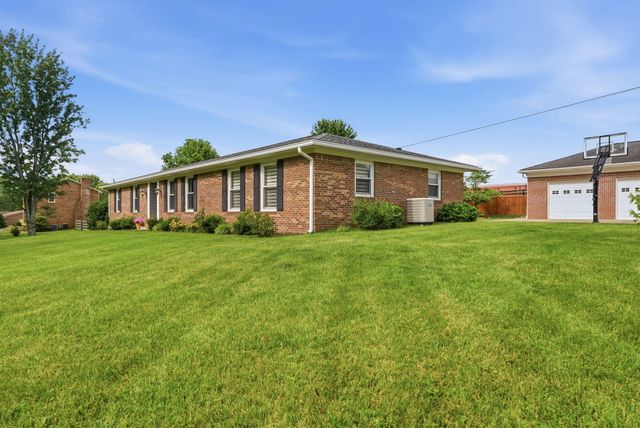 207 Augusta Drive, Georgetown, KY 40324