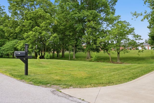 207 Augusta Drive, Georgetown, KY 40324