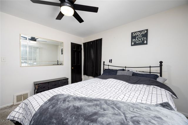 6220 Traymore Avenue, Brooklyn, OH 44144