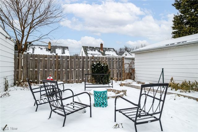 6220 Traymore Avenue, Brooklyn, OH 44144