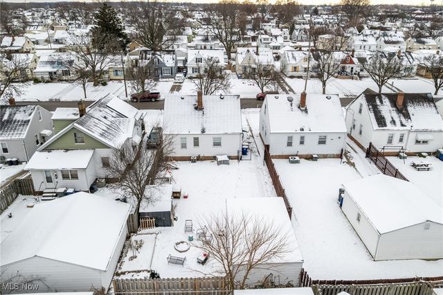 6220 Traymore Avenue, Brooklyn, OH 44144