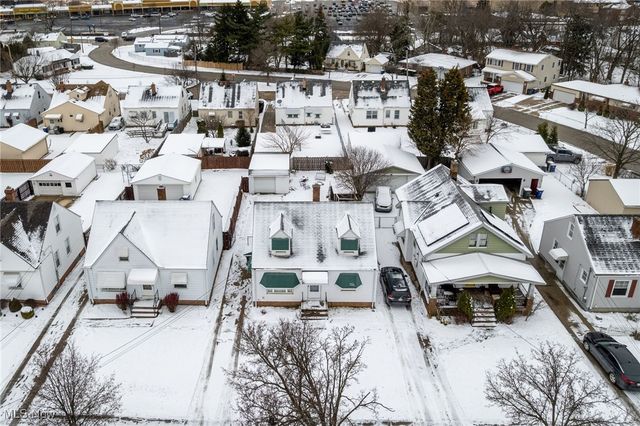 6220 Traymore Avenue, Brooklyn, OH 44144