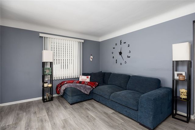 6220 Traymore Avenue, Brooklyn, OH 44144