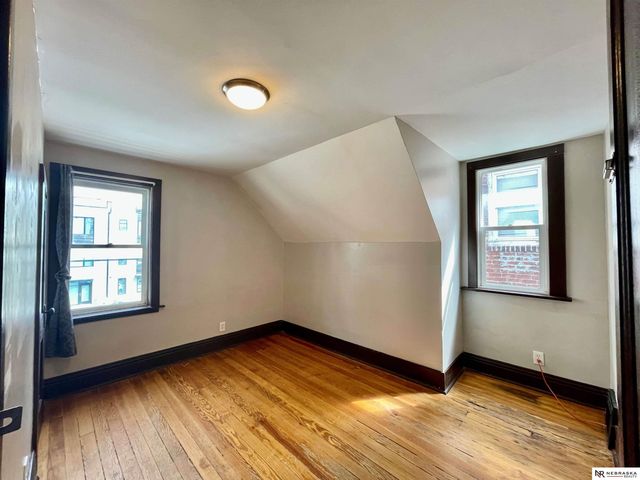 1230 S 11 Street, Omaha, NE 68108