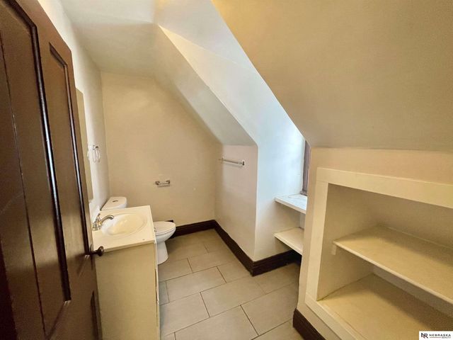 1230 S 11 Street, Omaha, NE 68108