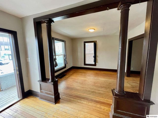 1230 S 11 Street, Omaha, NE 68108