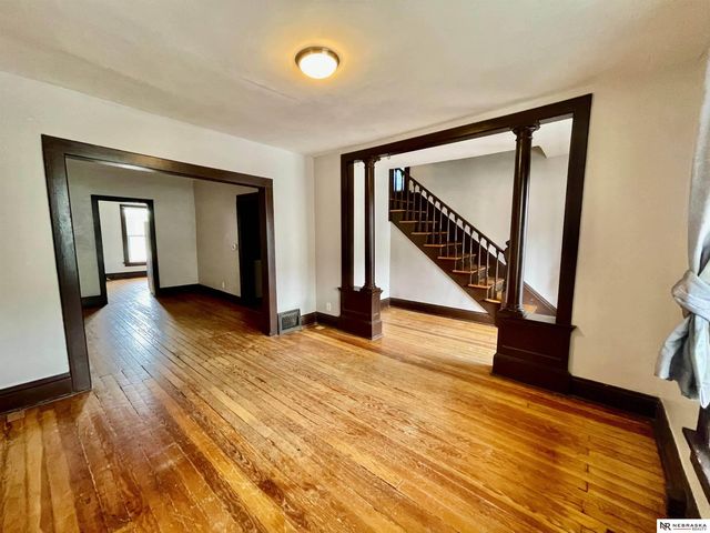 1230 S 11 Street, Omaha, NE 68108