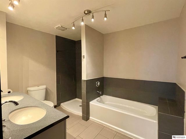 1230 S 11 Street, Omaha, NE 68108