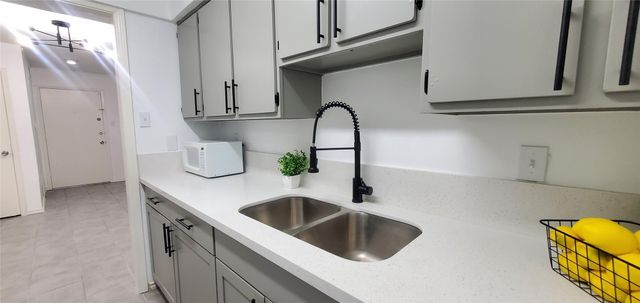 800 Post Oak Boulevard 10, Houston, TX 77056