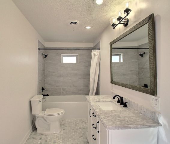 487 S CENTER ST, Collierville, TN 38017