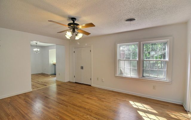 487 S CENTER ST, Collierville, TN 38017