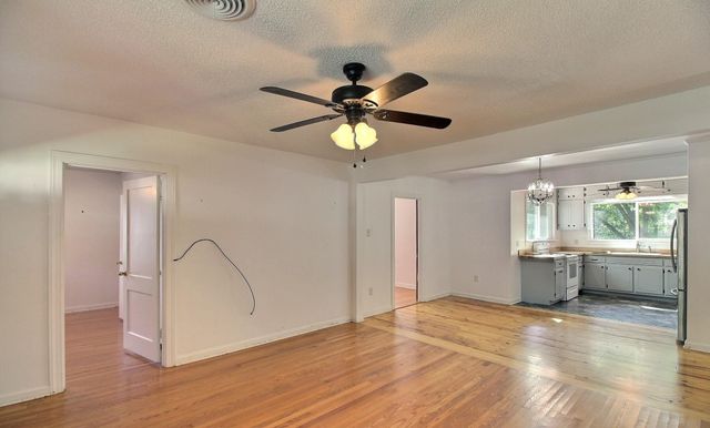 487 S CENTER ST, Collierville, TN 38017