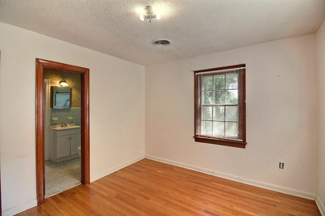 487 S CENTER ST, Collierville, TN 38017