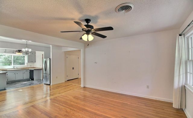 487 S CENTER ST, Collierville, TN 38017