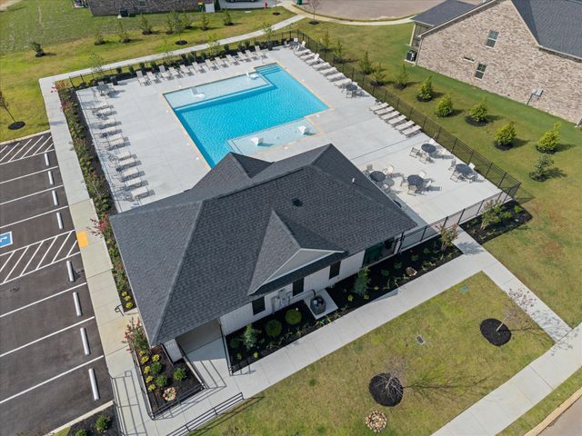 275 Thorpe Dr, Spring Hill, TN 37174