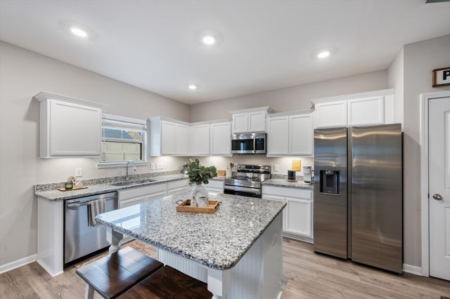 275 Thorpe Dr, Spring Hill, TN 37174