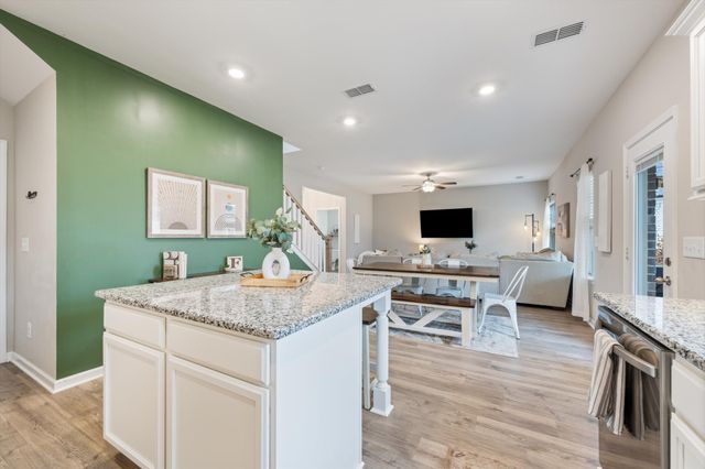 275 Thorpe Dr, Spring Hill, TN 37174