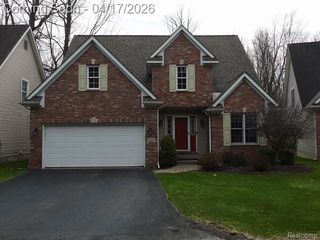 6144 Nature View Court, Grand Blanc Charter Township, MI 48439