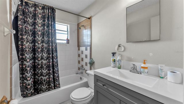 880 CHARMIL AVENUE, Lake Alfred, FL 33850