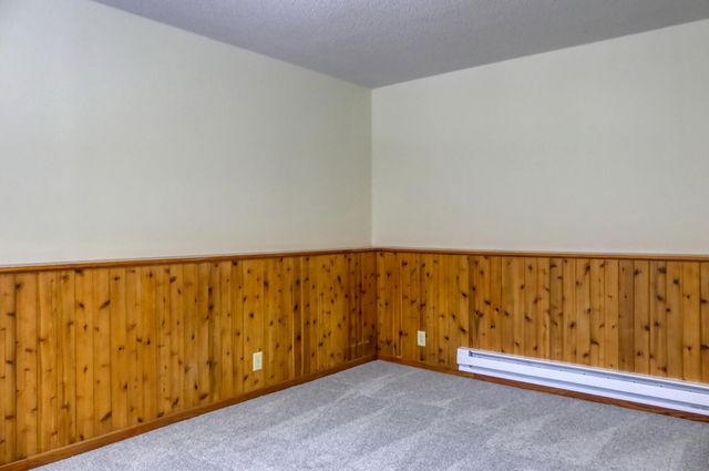 8751 212th Street Court N, Forest Lake, MN 55025