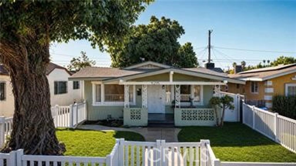 5215 S Van Ness, Los Angeles, CA 90062 — exterior